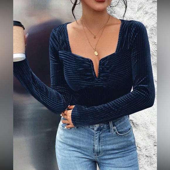 Luxe notched neck fitted top - Picture 11 of 15